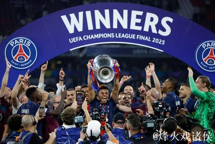 巴黎圣日耳曼勇夺洲际杯 成就年度“六冠王”伟业